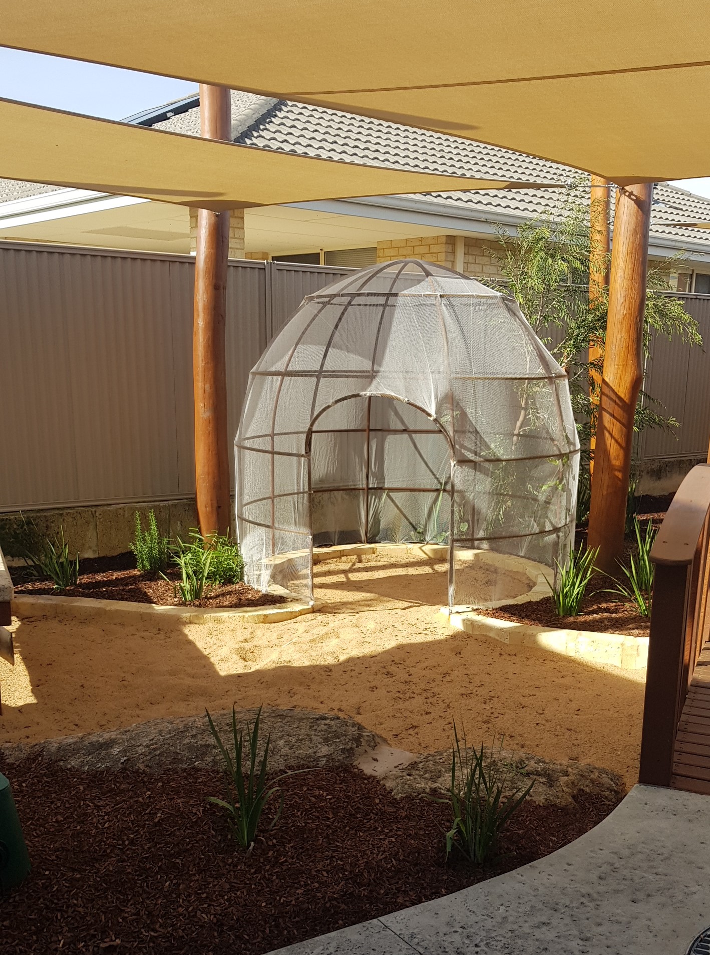 lyPa Arbour Dome