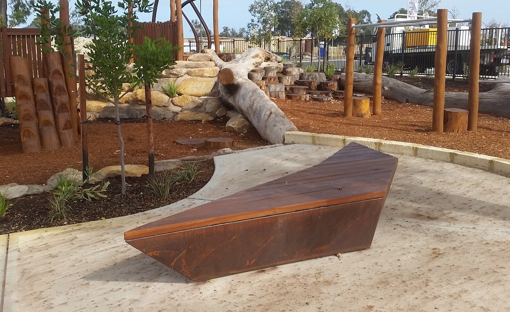 lyPa Corten Bench
