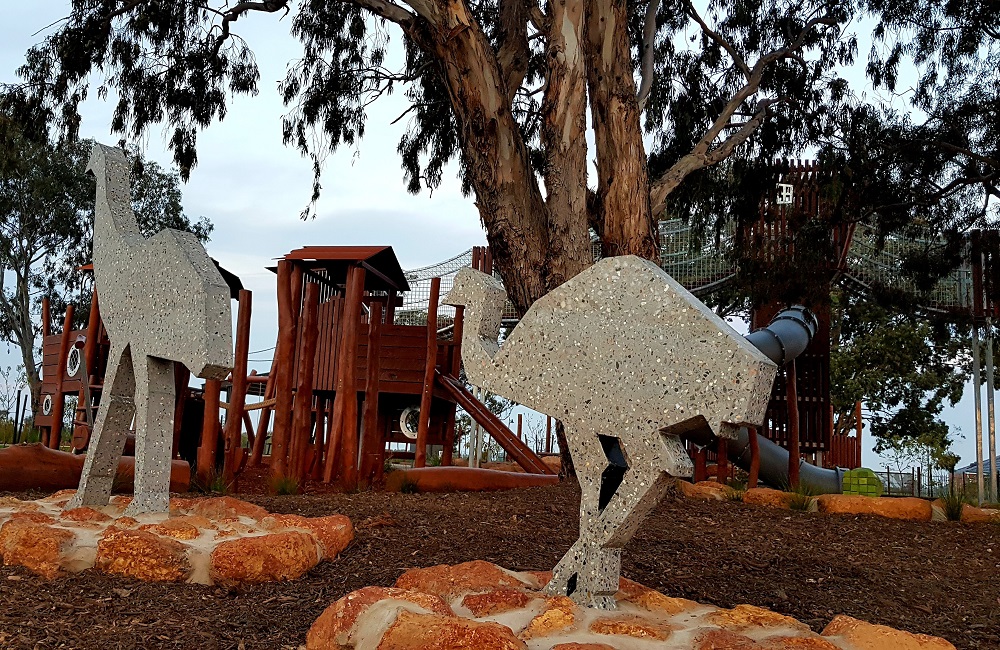 lyPa Emu in honed concrete. Small, climbable