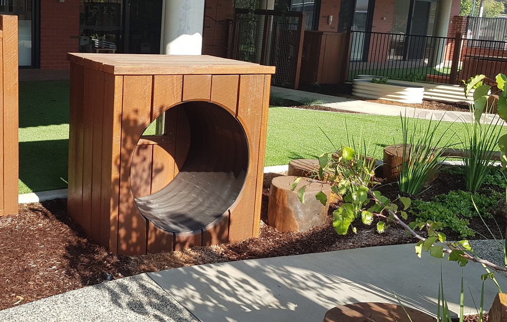 lyPa Hidey Hole