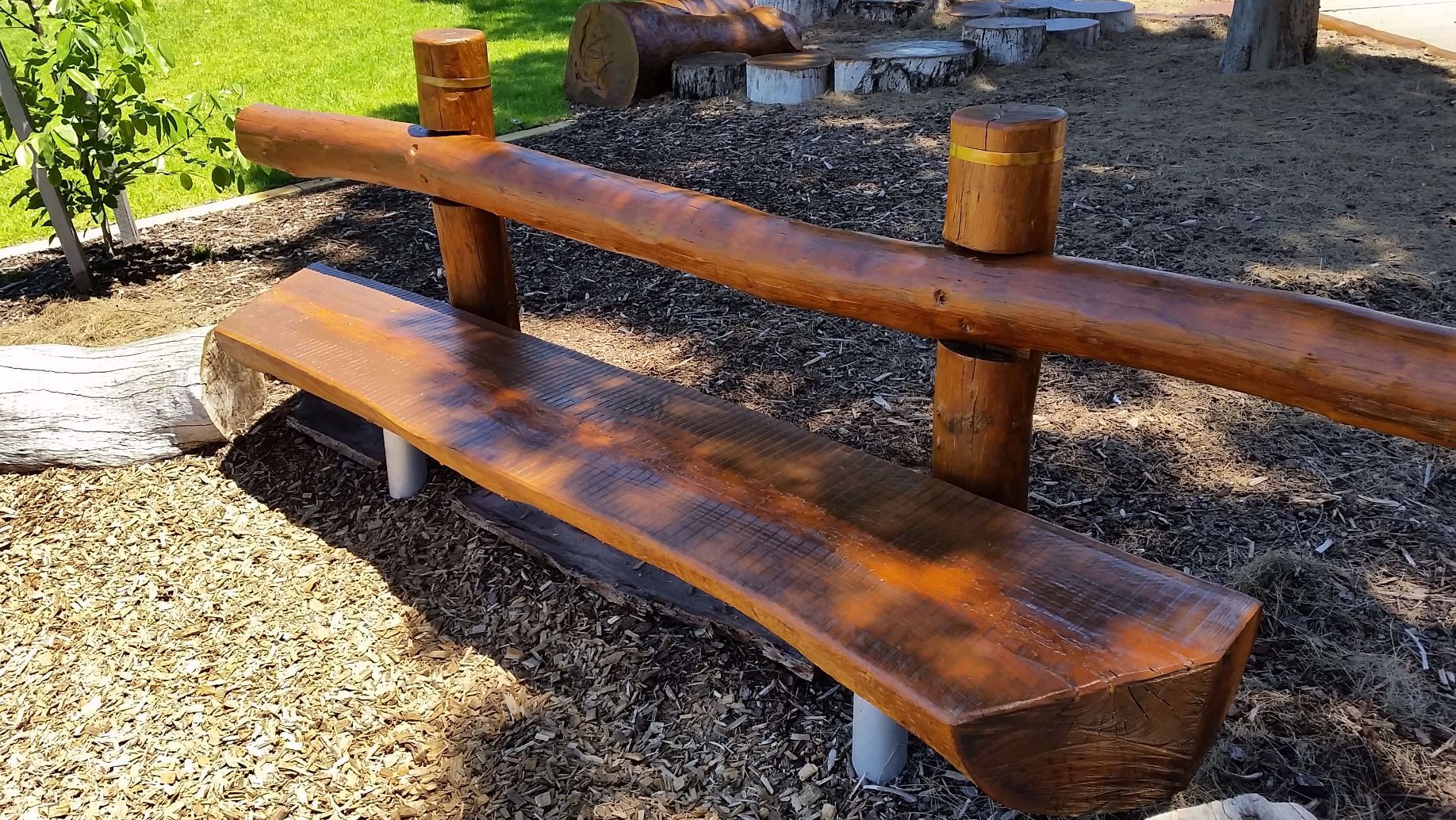 lyPa Log Bench with Back