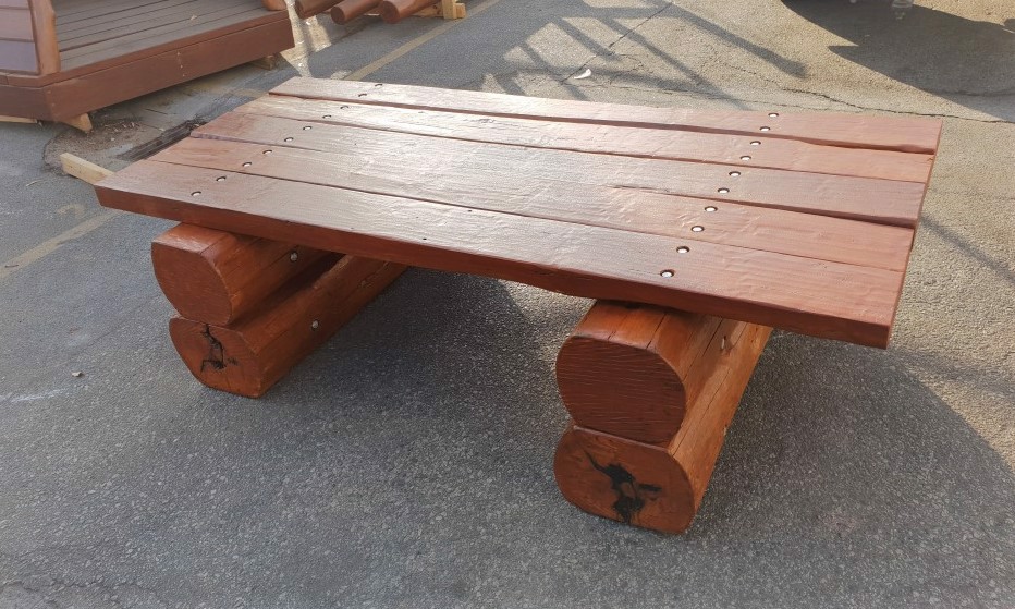 lyPa Timber Table