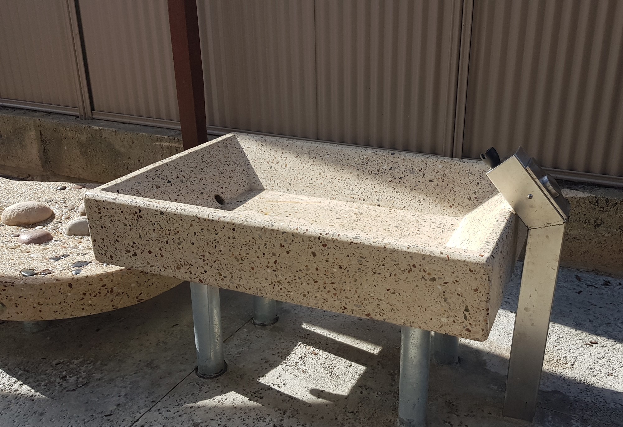 lyPa Water Play Trough